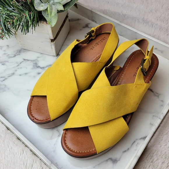Indigo Yellow Cross Strap Wedges - Picture 4 of 11